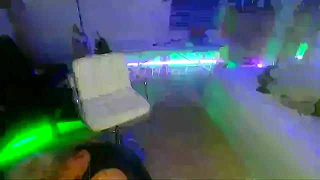 Snapshot of GymBoyVan chatting on 2, 12, 2024 GymBoyVan online show from 2, 12, 2024