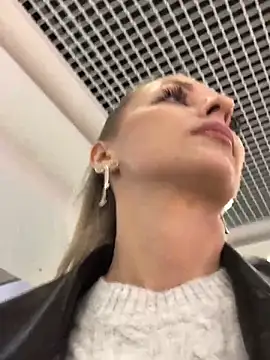 Snapshot of Diamond_Bunny_ chatting on 30, 10, 2025 Diamond Bunny online show from 30, 10, 2025