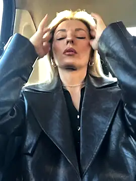 Snapshot of Diamond_Bunny_ chatting on 7, 11, 2025 Diamond Bunny online show from 7, 11, 2025