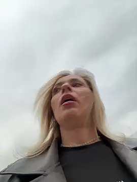 Diamond Bunny  online show from 16, 2, 2026