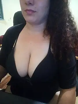 Snapshot of litha_luna chatting on 18, 1, 2025 litha luna online show from 18, 1, 2025