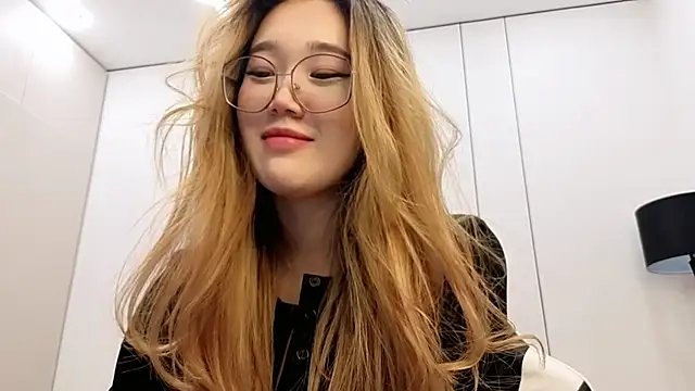 Jennatyan online show from 4, 2, 2026