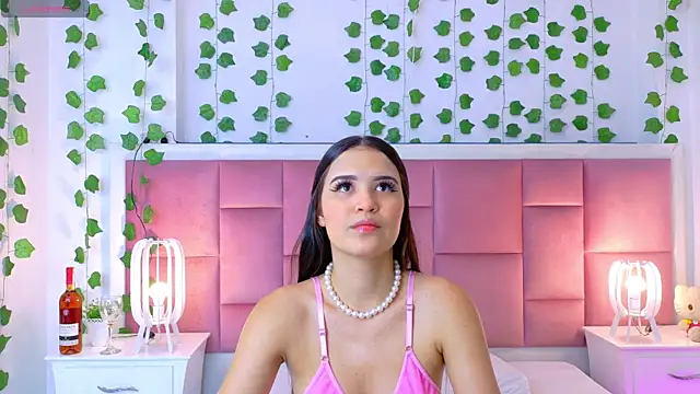 Snapshot of kaily_sweet1 chatting on 17, 7, 2026 kaily sweet1 online show from 17, 7, 2026