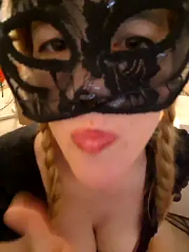 Snapshot of Hexe12346 chatting on 18, 4, 2026 Hexe12346 online show from 18, 4, 2026