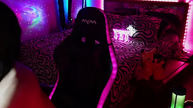 Snapshot of ElizaQueen777 chatting on 18, 12, 2024 ElizaQueen777 online show from 18, 12, 2024