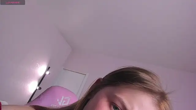 Colleen Blake online show from 28, 11, 2025