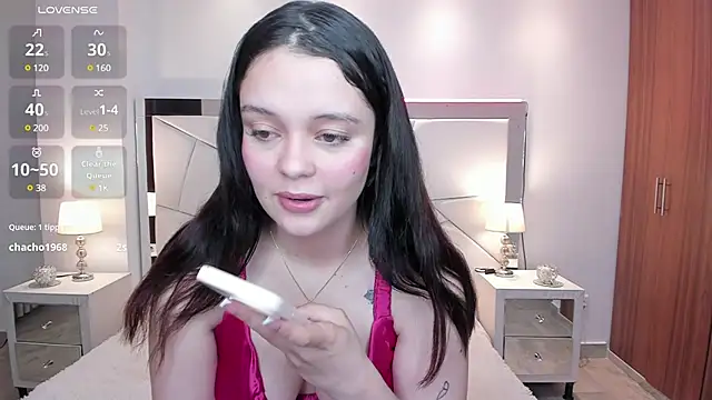 Snapshot of Bella-hadiid chatting on 12, 2, 2025 Bella-hadiid online show from 12, 2, 2025
