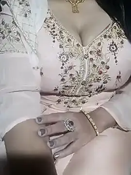 Anamika Kapoor online show from 26, 2, 2025