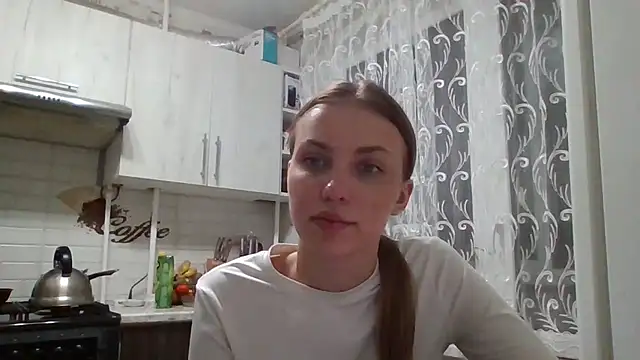 Snapshot of Sweety_Nika chatting on 5, 2, 2025 Sweety Nika online show from 5, 2, 2025