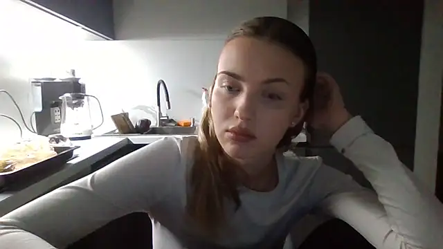 Snapshot of Sweety_Nika chatting on 23, 9, 2025 Sweety Nika online show from 23, 9, 2025