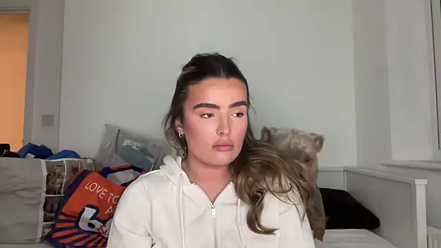 maisiesmithx online show from 11, 4, 2026