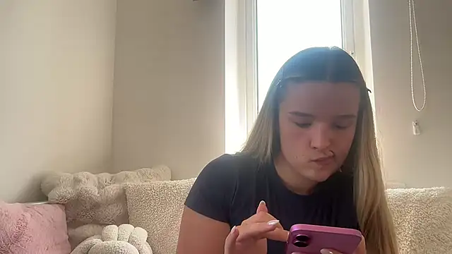Snapshot of maisiesmithx chatting on 20, 7, 2026 maisiesmithx online show from 20, 7, 2026