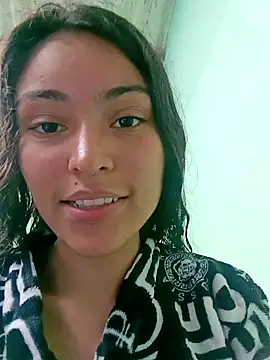 LolaBunnyAndBugsBunny online show from 3, 12, 2024