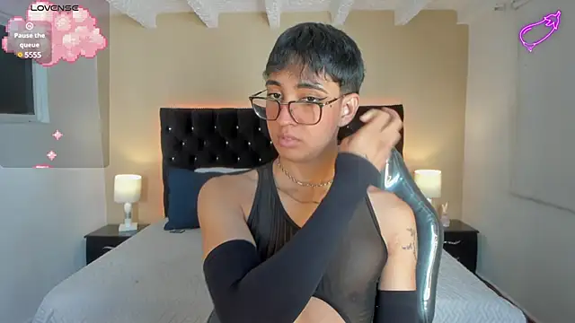 Snapshot of Dark_hairy_ chatting on 7, 3, 2025 Dark hairy online show from 7, 3, 2025