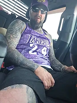 Snapshot of Beardedtattood chatting on 17, 7, 2026 Beardedtattood online show from 17, 7, 2026