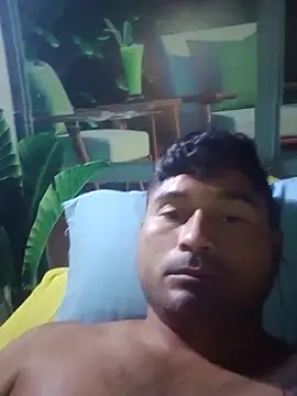 Snapshot of Diogo100 chatting on 5, 11, 2025 Diogo100 online show from 5, 11, 2025