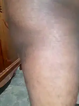 Snapshot of SuranSexy33 chatting on 16, 12, 2024 SuranSexy33 online show from 16, 12, 2024