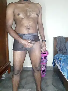 Snapshot of SuranSexy33 chatting on 22, 12, 2024 SuranSexy33 online show from 22, 12, 2024