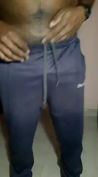 Snapshot of SuranSexy33 chatting on 24, 12, 2024 SuranSexy33 online show from 24, 12, 2024