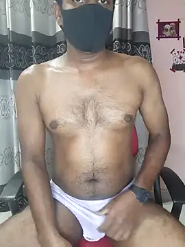 Snapshot of SuranSexy33 chatting on 2, 1, 2025 SuranSexy33 online show from 2, 1, 2025