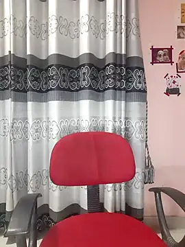 Snapshot of SuranSexy33 chatting on 13, 2, 2025 SuranSexy33 online show from 13, 2, 2025