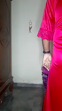 Snapshot of SuranSexy33 chatting on 25, 2, 2025 SuranSexy33 online show from 25, 2, 2025