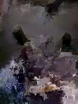 Snapshot of SuranSexy33 chatting on 4, 10, 2025 SuranSexy33 online show from 4, 10, 2025