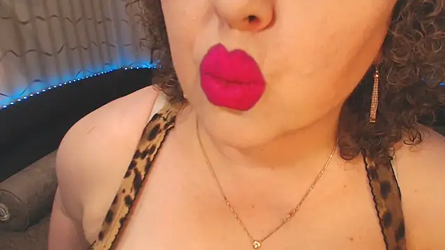 Snapshot of BustyKatty chatting on 7, 3, 2025 BustyKatty online show from 7, 3, 2025