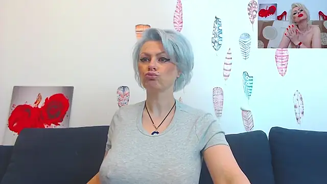 ForeverBarbie  online show from 16, 4, 2026