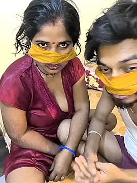 Snapshot of Indian_Lust_Couple chatting on 1, 12, 2024 Indian Lust Couple online show from 1, 12, 2024