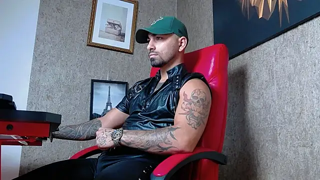Snapshot of NigelBoydXXX chatting on 5, 12, 2024 NigelBoydXXX online show from 5, 12, 2024