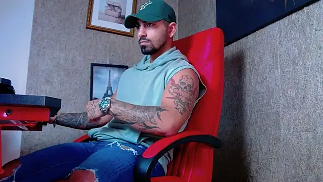 Snapshot of NigelBoydXXX chatting on 19, 12, 2024 NigelBoydXXX online show from 19, 12, 2024