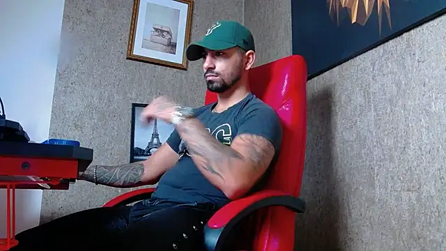 Snapshot of NigelBoydXXX chatting on 19, 12, 2024 NigelBoydXXX online show from 19, 12, 2024