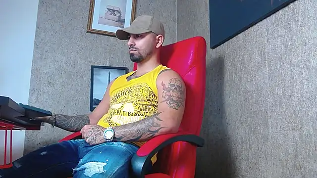 Snapshot of NigelBoydXXX chatting on 28, 12, 2024 NigelBoydXXX online show from 28, 12, 2024