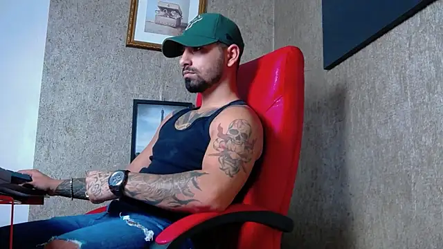 Snapshot of NigelBoydXXX chatting on 16, 1, 2025 NigelBoydXXX online show from 16, 1, 2025