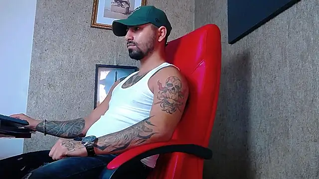 Snapshot of NigelBoydXXX chatting on 7, 2, 2025 NigelBoydXXX online show from 7, 2, 2025