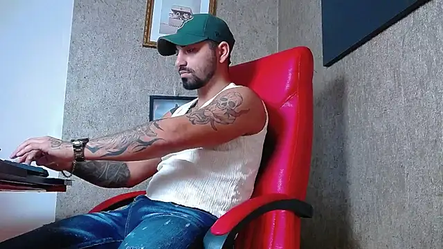 Snapshot of NigelBoydXXX chatting on 12, 2, 2025 NigelBoydXXX online show from 12, 2, 2025