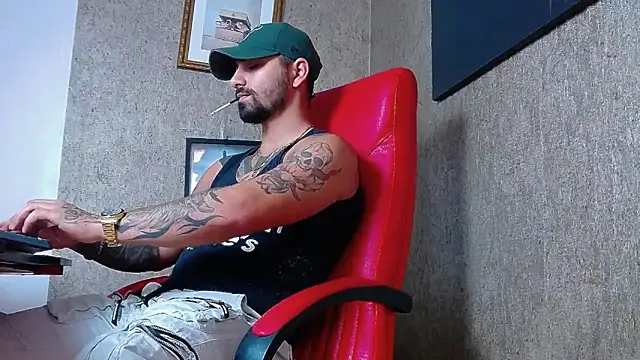 Snapshot of NigelBoydXXX chatting on 14, 2, 2025 NigelBoydXXX online show from 14, 2, 2025