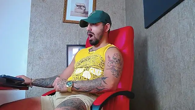 Snapshot of NigelBoydXXX chatting on 19, 2, 2025 NigelBoydXXX online show from 19, 2, 2025