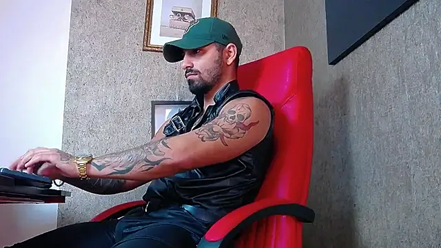 Snapshot of NigelBoydXXX chatting on 19, 2, 2025 NigelBoydXXX online show from 19, 2, 2025