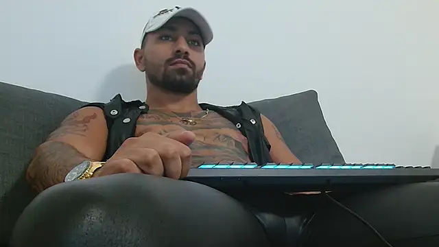 Snapshot of NigelBoydXXX chatting on 2, 10, 2025 NigelBoydXXX online show from 2, 10, 2025