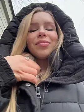 mur girl online show from 26, 11, 2025