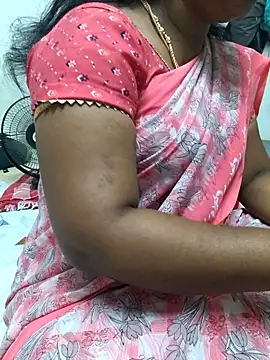 Snapshot of MaaliiiPonuTamil chatting on 14, 5, 2026 MaaliiiPonuTamil online show from 14, 5, 2026