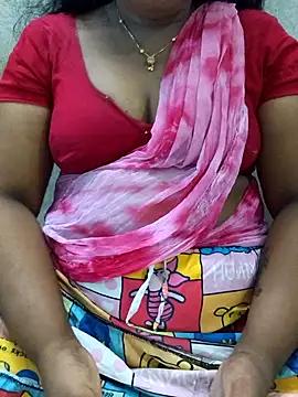 Snapshot of MaaliiiPonuTamil chatting on 18, 5, 2026 MaaliiiPonuTamil online show from 18, 5, 2026
