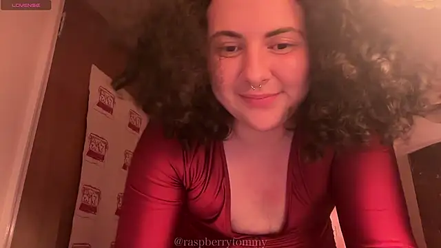 Snapshot of RaspberryTommyFTM chatting on 1, 10, 2025 RaspberryTommyFTM online show from 1, 10, 2025