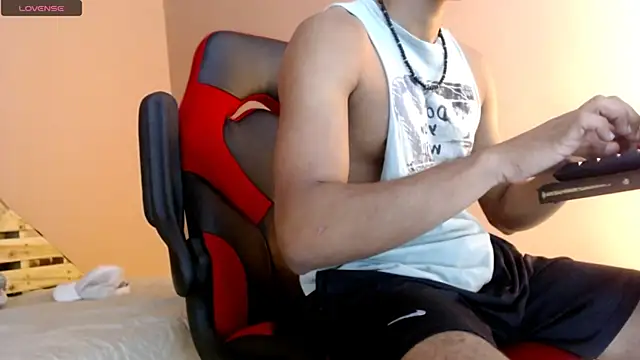 Snapshot of karlgiles_ chatting on 7, 2, 2025 karlgiles online show from 7, 2, 2025