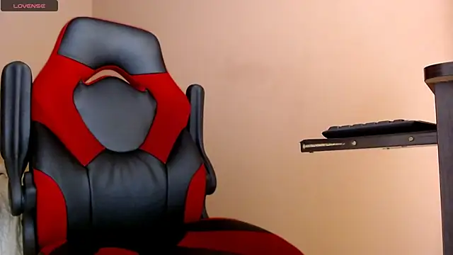 Snapshot of karlgiles_ chatting on 10, 3, 2025 karlgiles online show from 10, 3, 2025