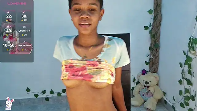 Snapshot of Luciia_cute chatting on 11, 3, 2025 Luciia cute online show from 11, 3, 2025