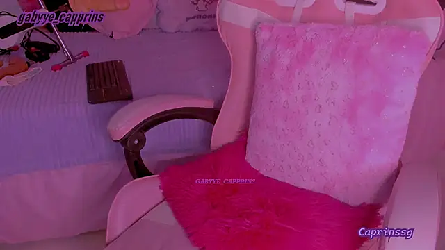 Snapshot of gabyye_capprins chatting on 19, 12, 2025 gabyye capprins online show from 19, 12, 2025