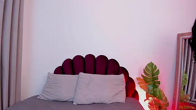 SweetGirl       online show from 14, 4, 2026